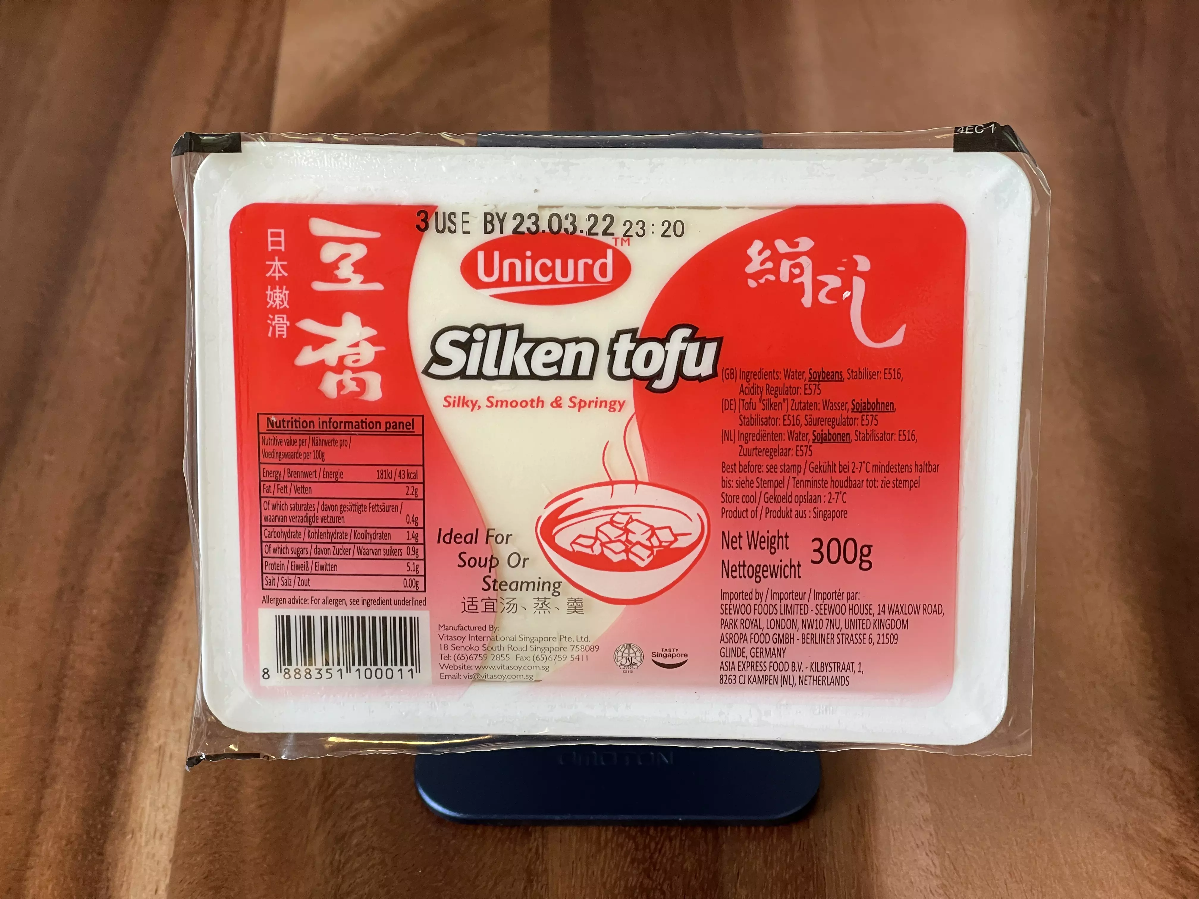 Picture of a package Unicurd silken tofu